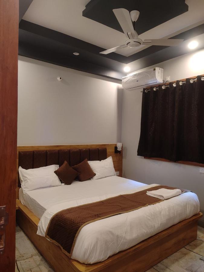 Devi Residency - Near Prem Mandir Bankey Bihari Vrindāvan Exterior photo