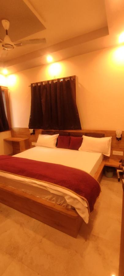 Devi Residency - Near Prem Mandir Bankey Bihari Vrindāvan Exterior photo